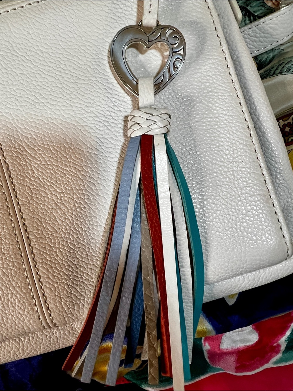 Brighton Barbados White Leather Muti City Organizer Tassel Magnetic Crossbody - Picture 13 of 17